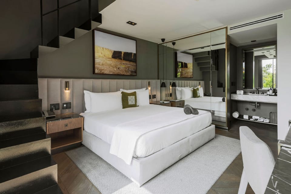 Suite (04 Rooftop) | Premium bedding, minibar, in-room safe, desk