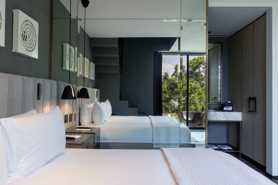 Premium bedding, minibar, in-room safe, desk