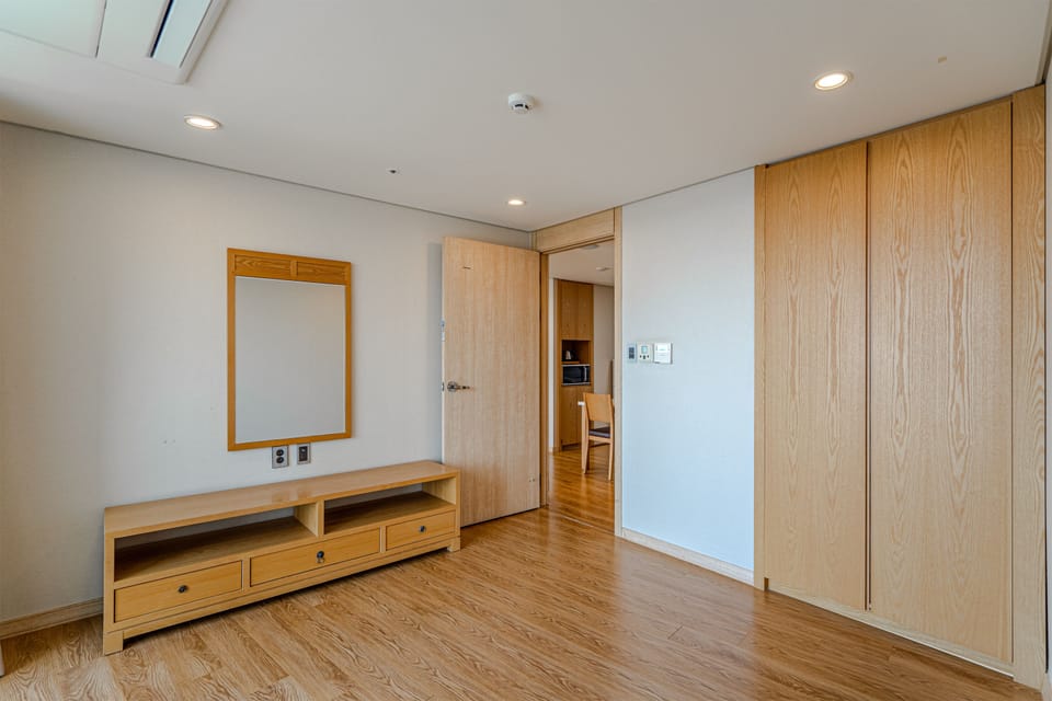 Deluxe Ondol Room (Hill House) (Bedding and Blanket) | Free WiFi, bed sheets