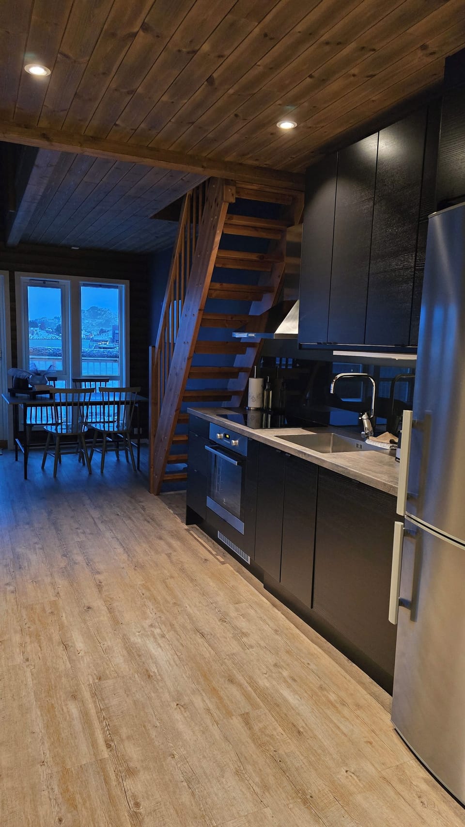 Superior Apartment, Multiple Beds, Non Smoking, Sea View | Private kitchen | Mini-fridge