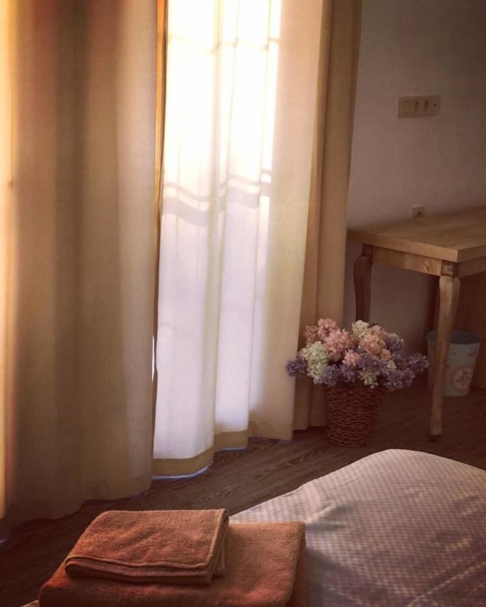 Premium bedding, bed sheets