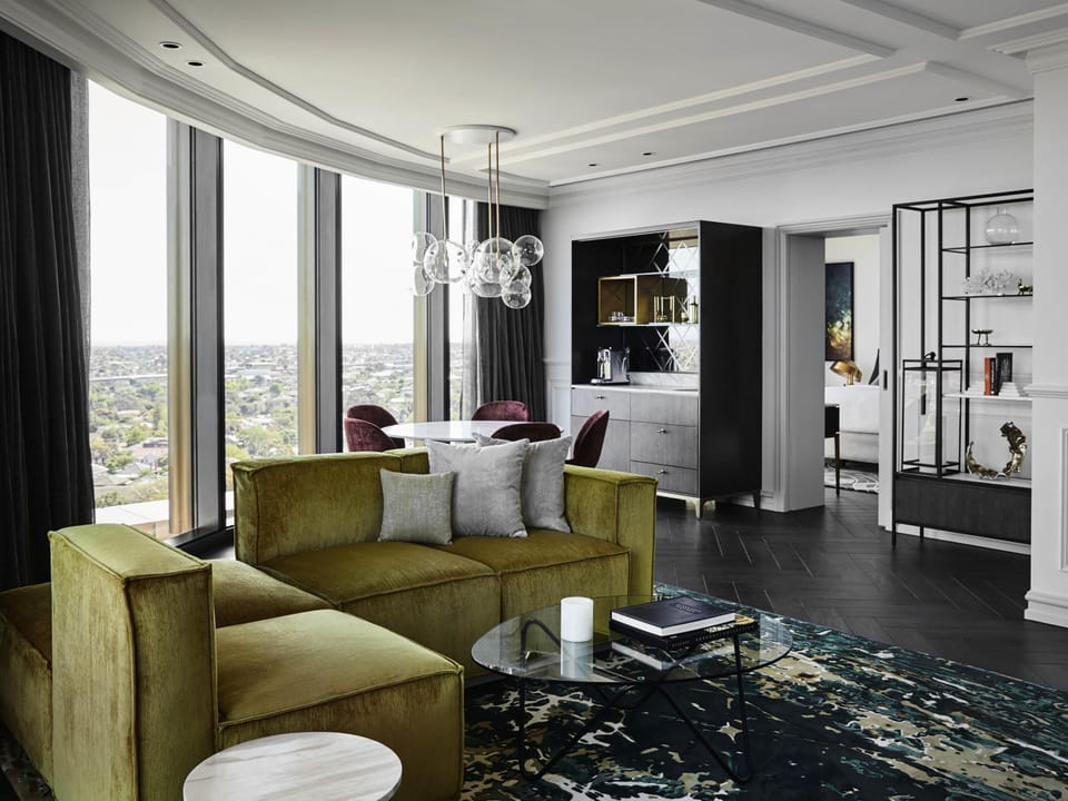 Penthouse (Des Créateurs) | Premium bedding, minibar, in-room safe, laptop workspace