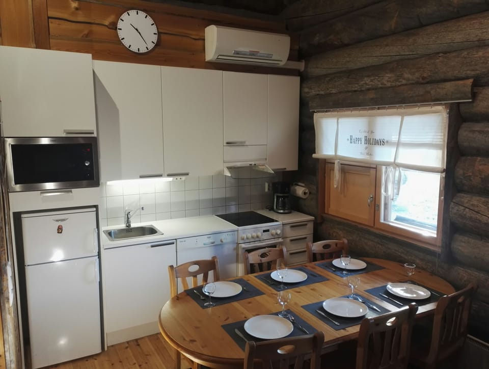 Apartment, 2 Bedrooms, Sauna | Private kitchen | Fridge, microwave, oven, stovetop