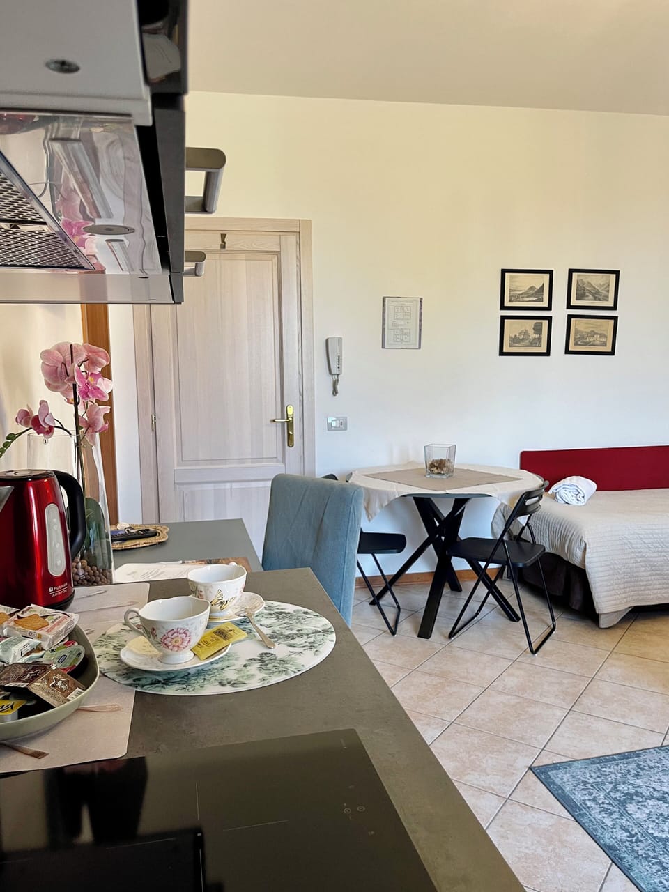 Double Room, Courtyard View | Desk, iron/ironing board, free WiFi, bed sheets
