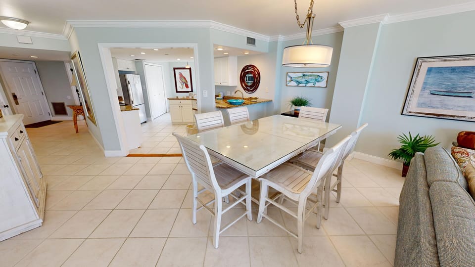 Condo, 3 Bedrooms | Dining