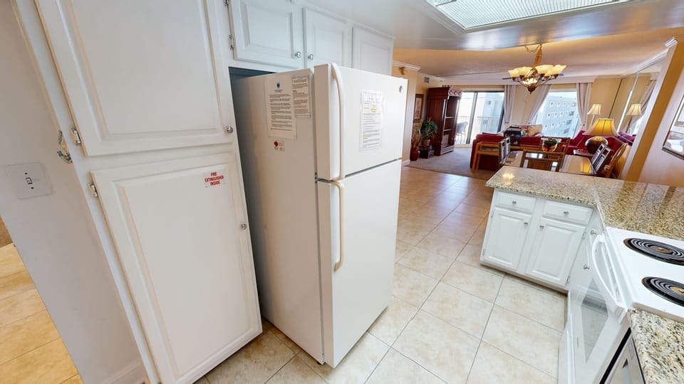 Condo, 2 Bedrooms | Private kitchen | Fridge, microwave, oven, dishwasher