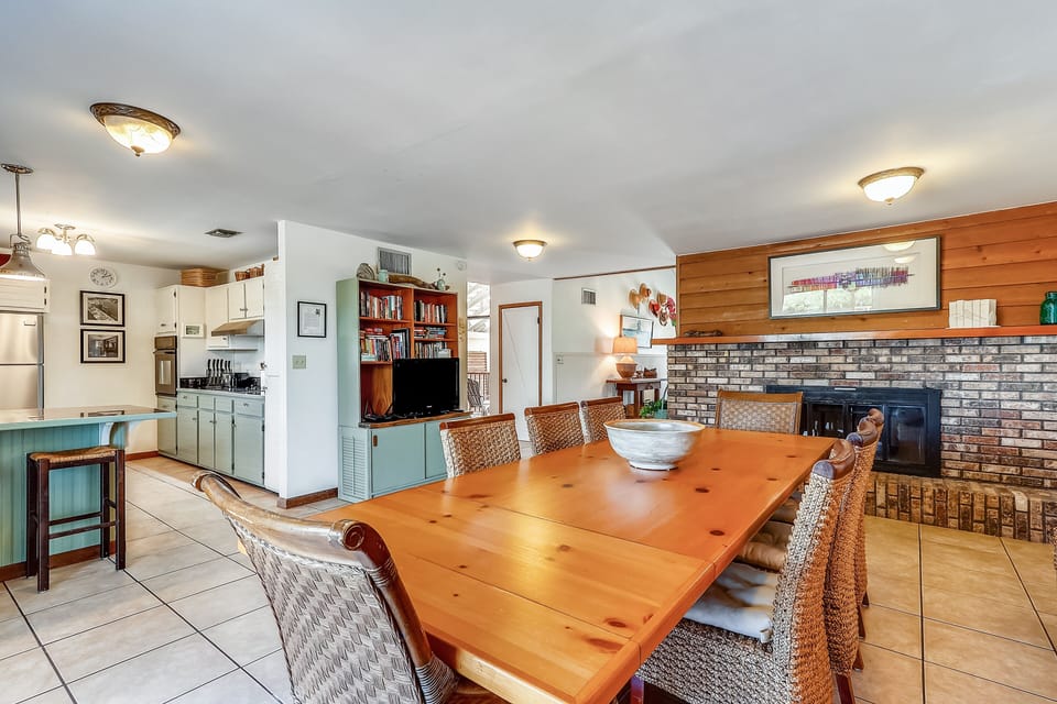 House, 5 Bedrooms | Private kitchen | Coffee/tea maker, fridge, oven, toaster