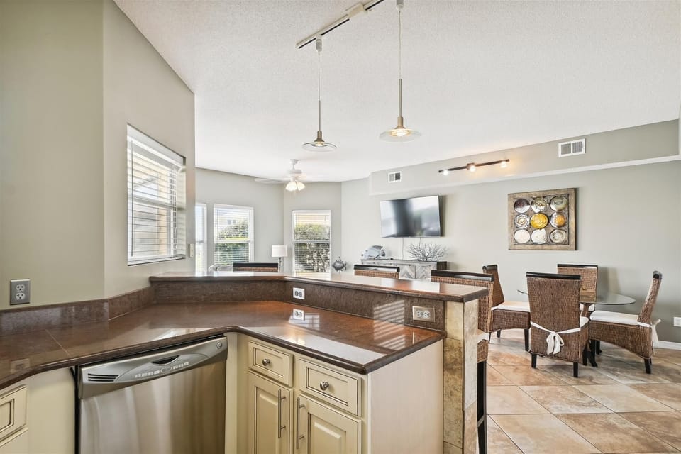 Condo, 2 Bedrooms | Private kitchen | Fridge, microwave, oven, dishwasher