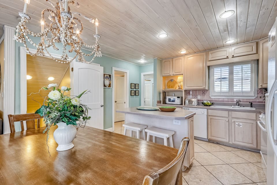 Villa, 3 Bedrooms | Private kitchen | Fridge, microwave, oven, dishwasher