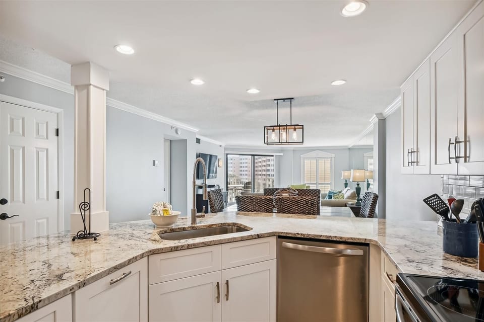Condo, 2 Bedrooms | Private kitchen | Fridge, microwave, oven, dishwasher