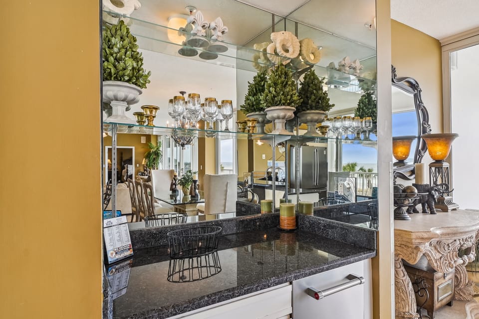 Condo, 3 Bedrooms | Private kitchen | Coffee/tea maker, fridge, microwave, oven
