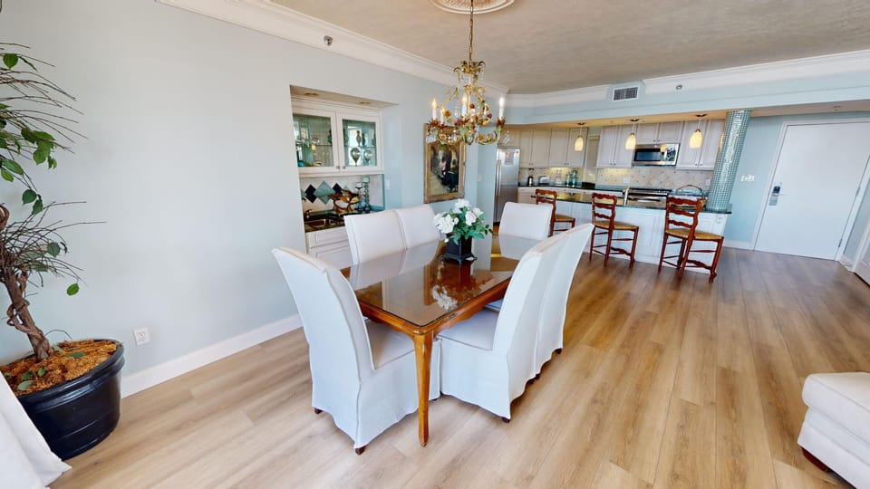 Condo, 3 Bedrooms | Dining