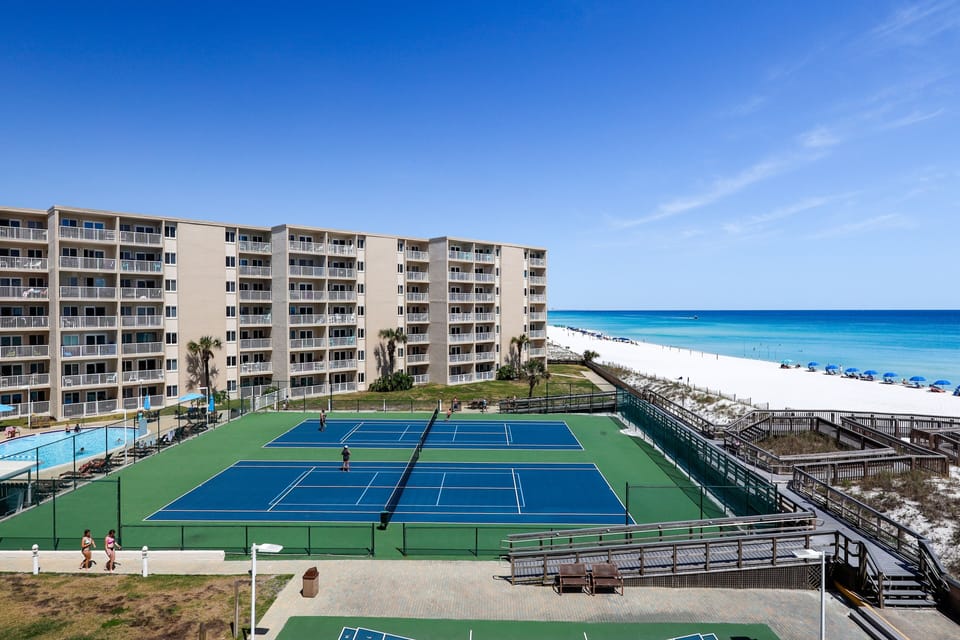 Holiday Surf & Racquet 402 2 Bedroom Condo by RedAwning Apartment in Destin