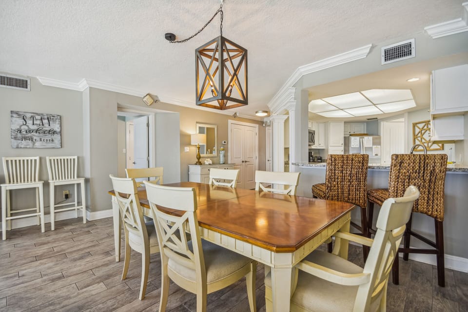 Condo, 4 Bedrooms | Dining