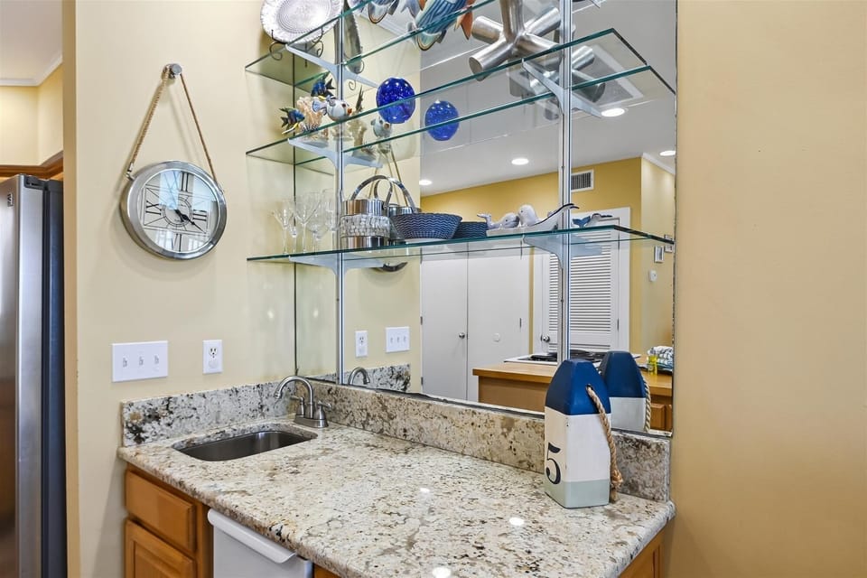 Condo, 2 Bedrooms | Private kitchen | Fridge, microwave, oven, dishwasher