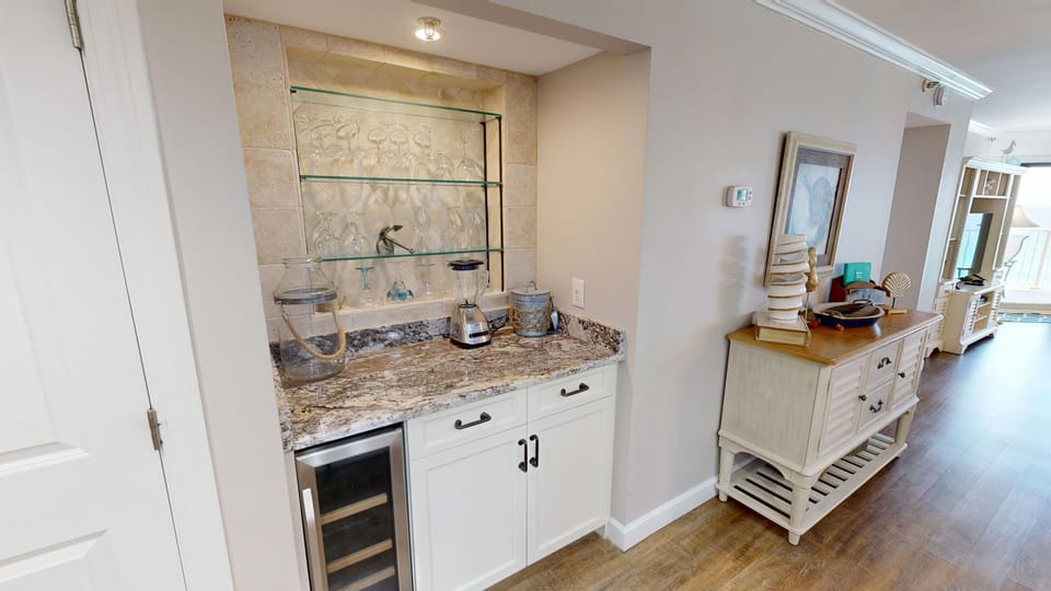 Condo, 2 Bedrooms | Private kitchen | Fridge, microwave, oven, dishwasher