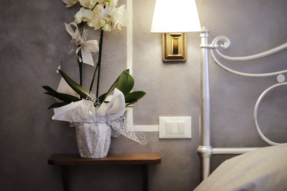 Standard Double Room, Shared Bathroom | Room amenity