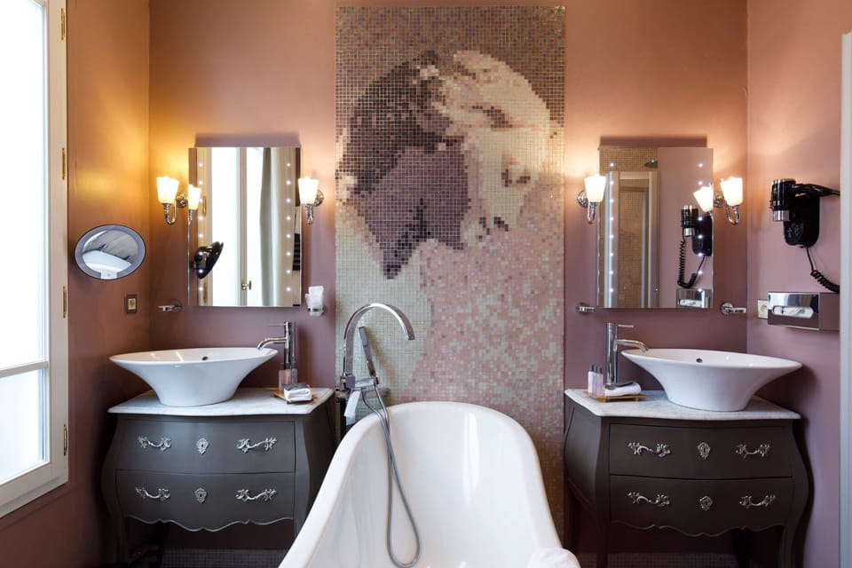 Deluxe Room, 1 Queen Bed, Non Smoking (Larger Room;Twin bed on request) | Accessible bathroom