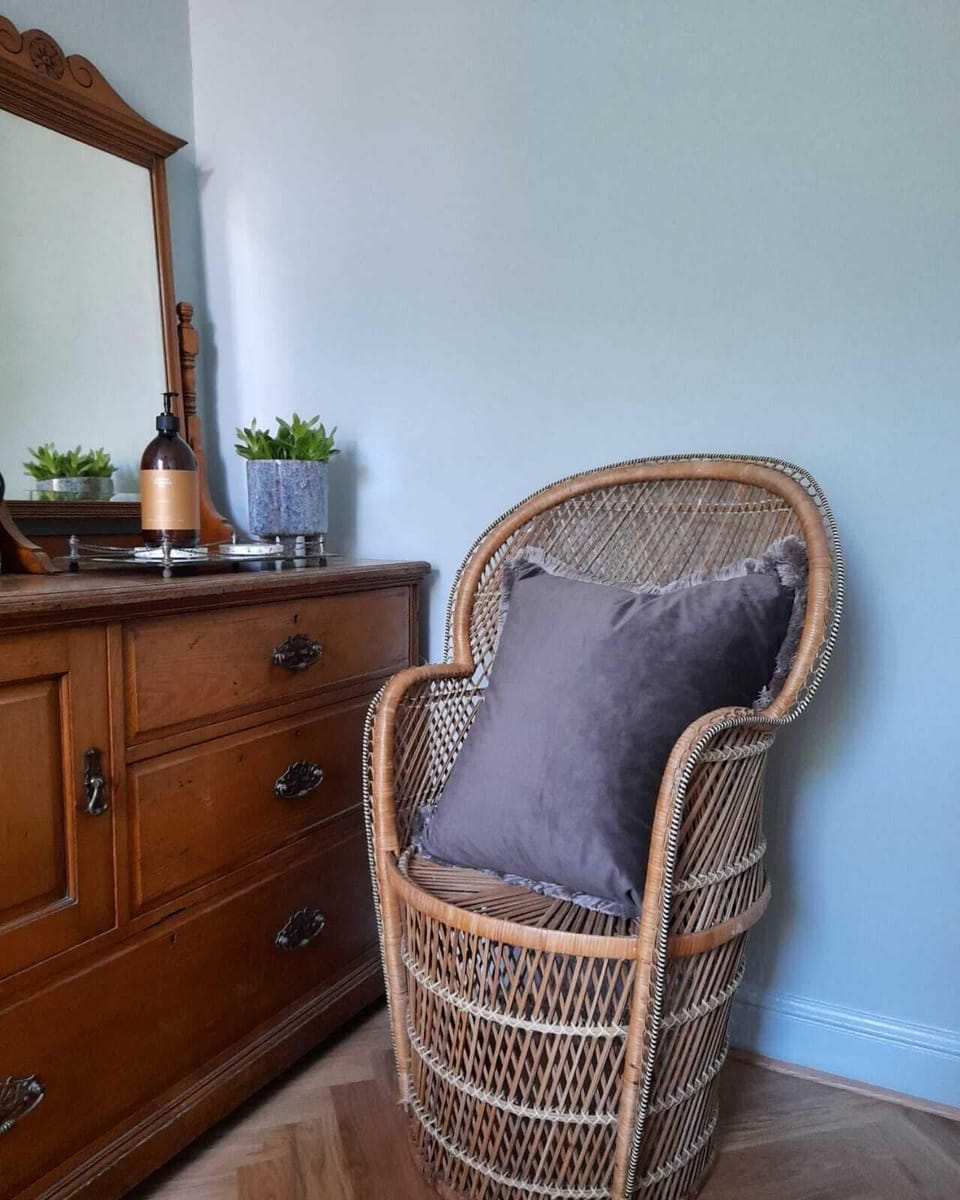 Premium bedding, iron/ironing board, free WiFi, bed sheets