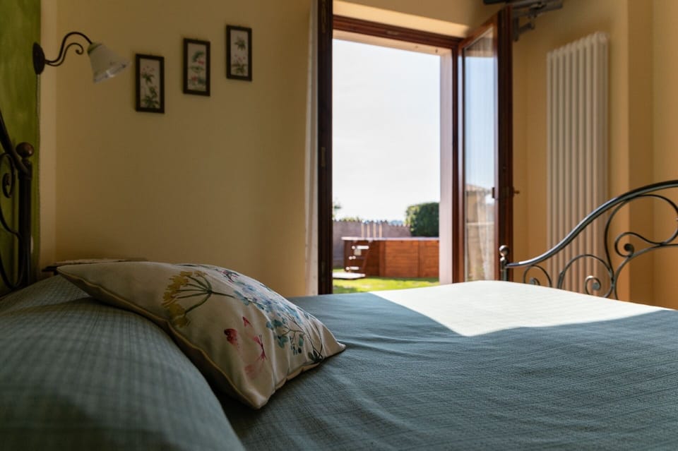 Family Room | Premium bedding, desk, free WiFi, bed sheets