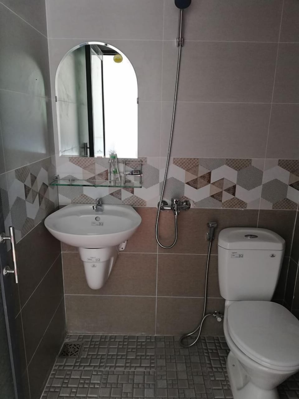 Shower, free toiletries, hair dryer, slippers