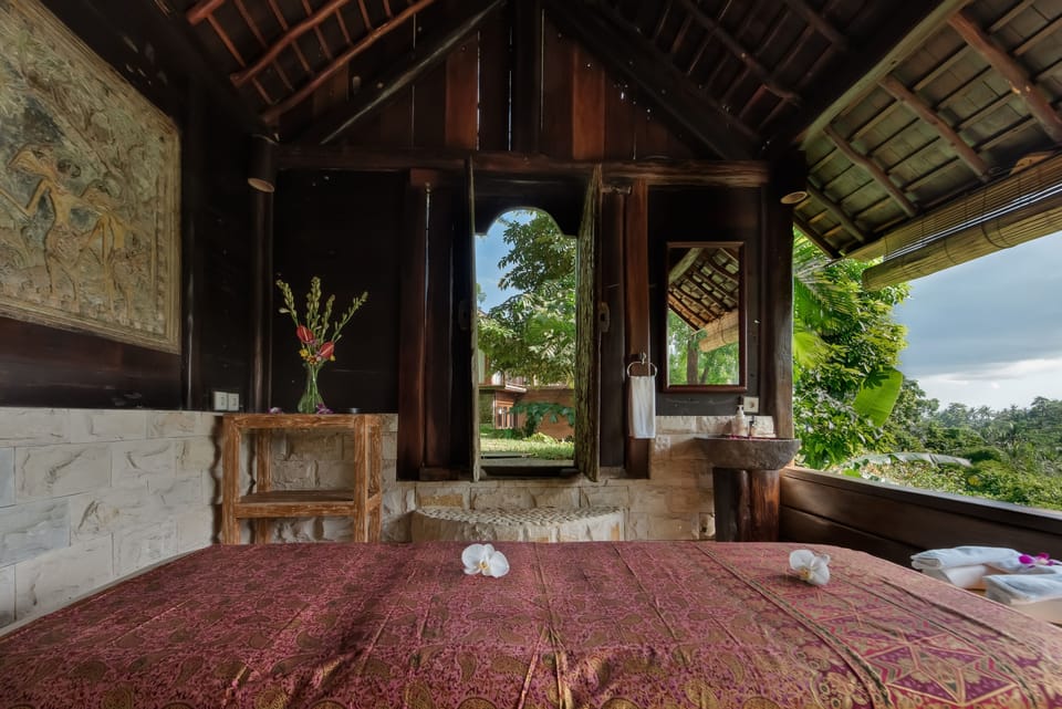 Body treatments, 1 treatment room, massages