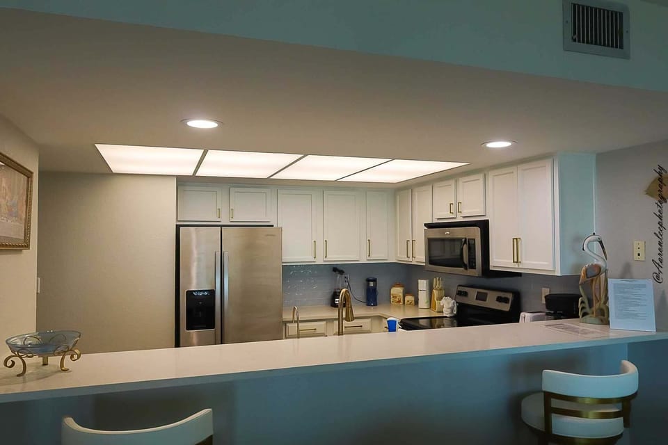 Condo, 3 Bedrooms | Private kitchen | Coffee/tea maker, fridge, oven, toaster