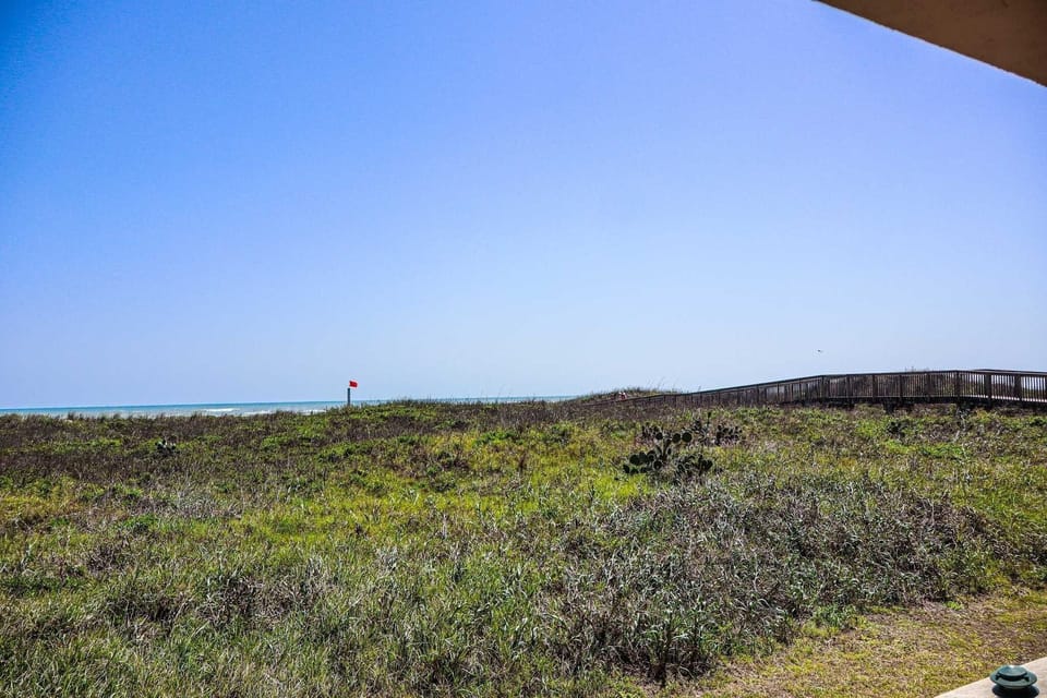 Condo, 3 Bedrooms | View from property