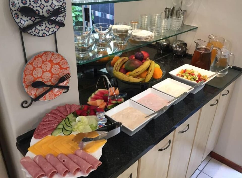 Daily full breakfast for a fee