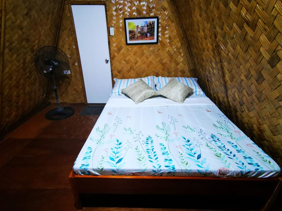 Big Beach Cabana | Minibar, soundproofing, rollaway beds (surcharge), WiFi (free)
