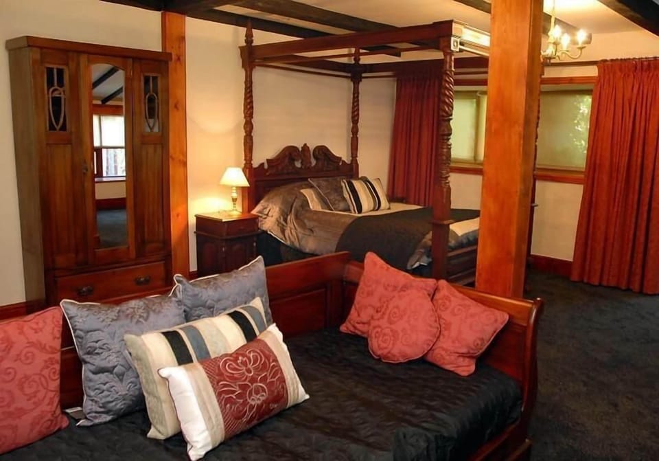 Double Room, Ensuite | Premium bedding, iron/ironing board, free WiFi