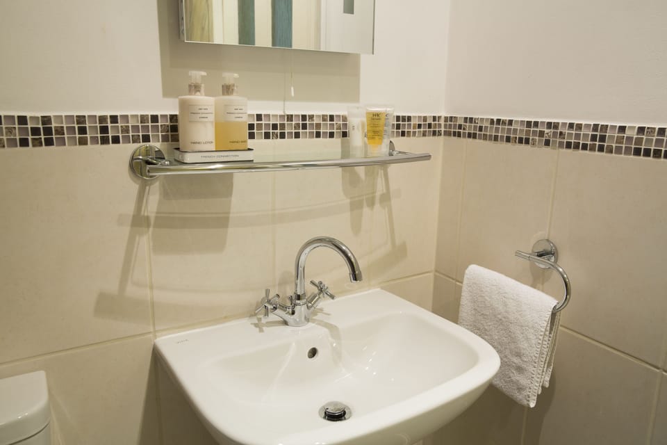Bathroom amenities