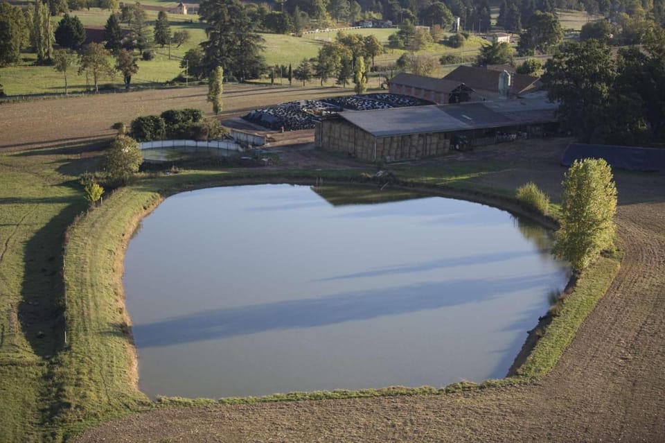 Chambres D'Hôtes La Ferme de la Croix Bed and Breakfast in Nouvelle-Aquitaine
