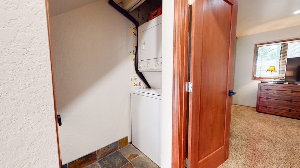 Condo, 2 Bedrooms | Interior