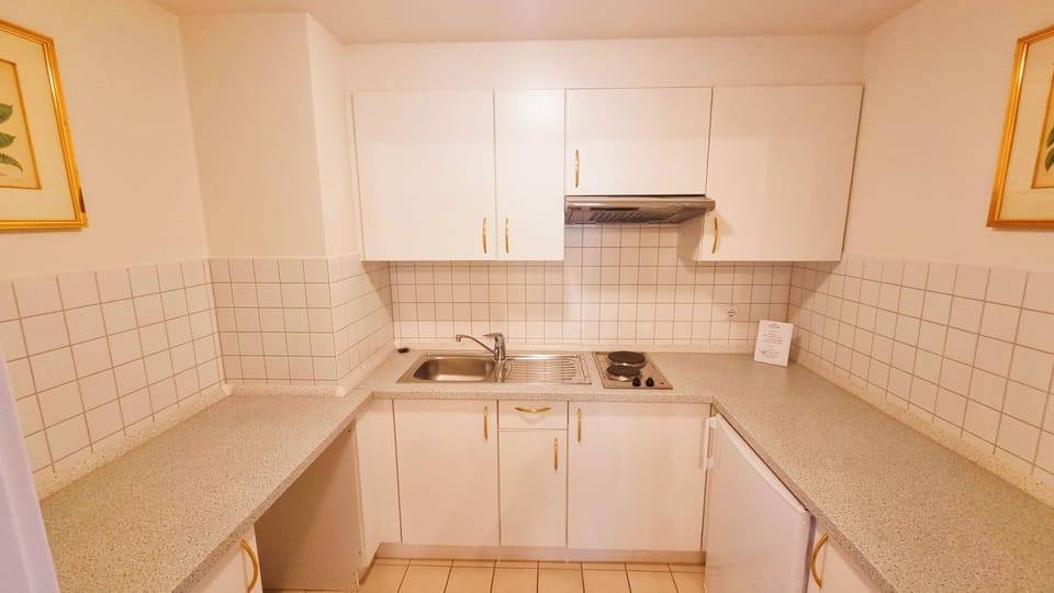 Suite | Desk, soundproofing, free WiFi, bed sheets