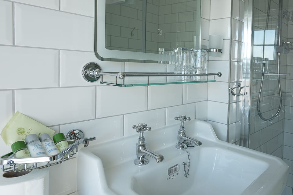 Suite, Ensuite | Bathroom