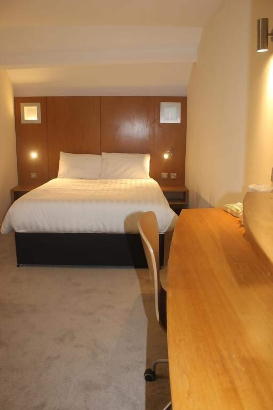 Standard Double Room | Individually decorated, individually furnished, desk, blackout drapes