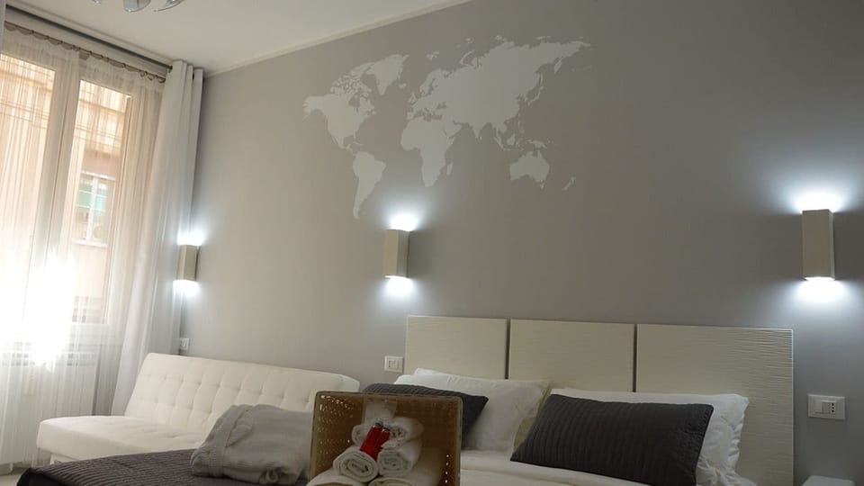 Deluxe Double or Twin Room | In-room safe, individually decorated, individually furnished, desk
