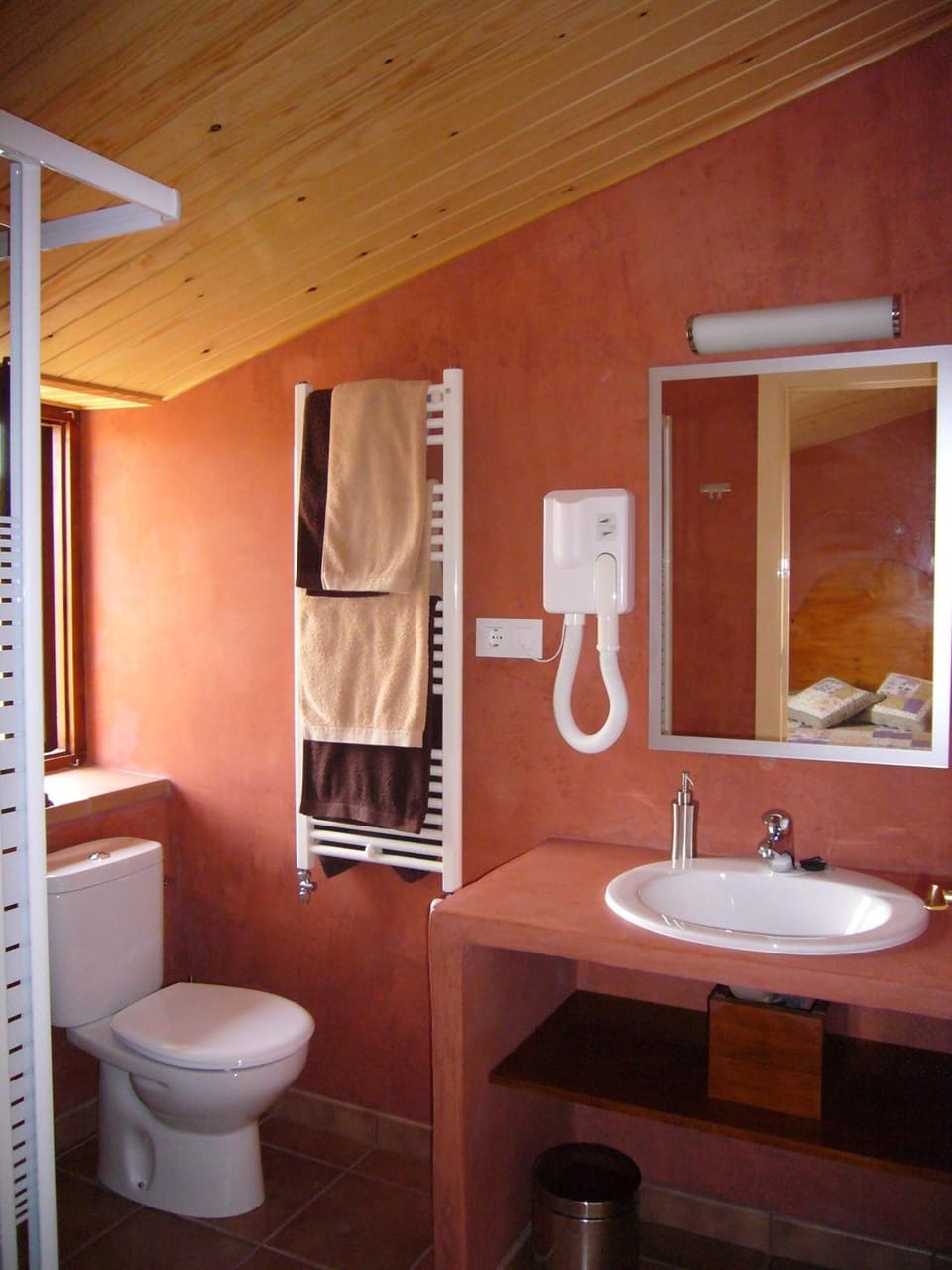 Shower, rainfall showerhead, eco-friendly toiletries, hair dryer