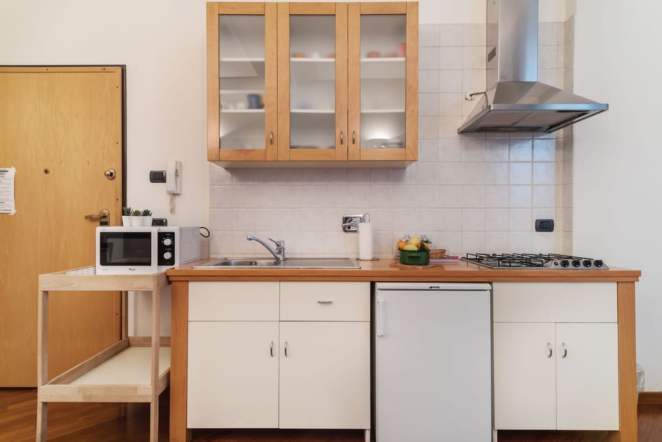 Studio Suite, Non Smoking | Private kitchenette | Fridge, microwave, stovetop, espresso maker