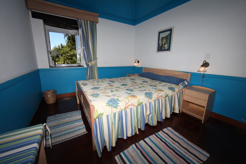 Double Room, 1 Double Bed, Mountain View | Desk, bed sheets