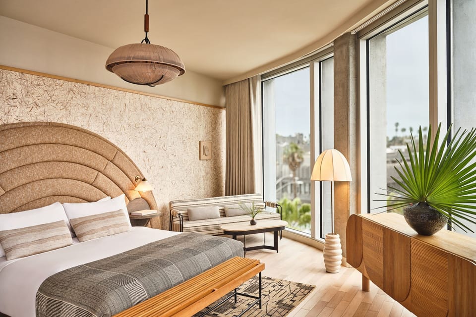 Frette Italian sheets, premium bedding, pillowtop beds, minibar