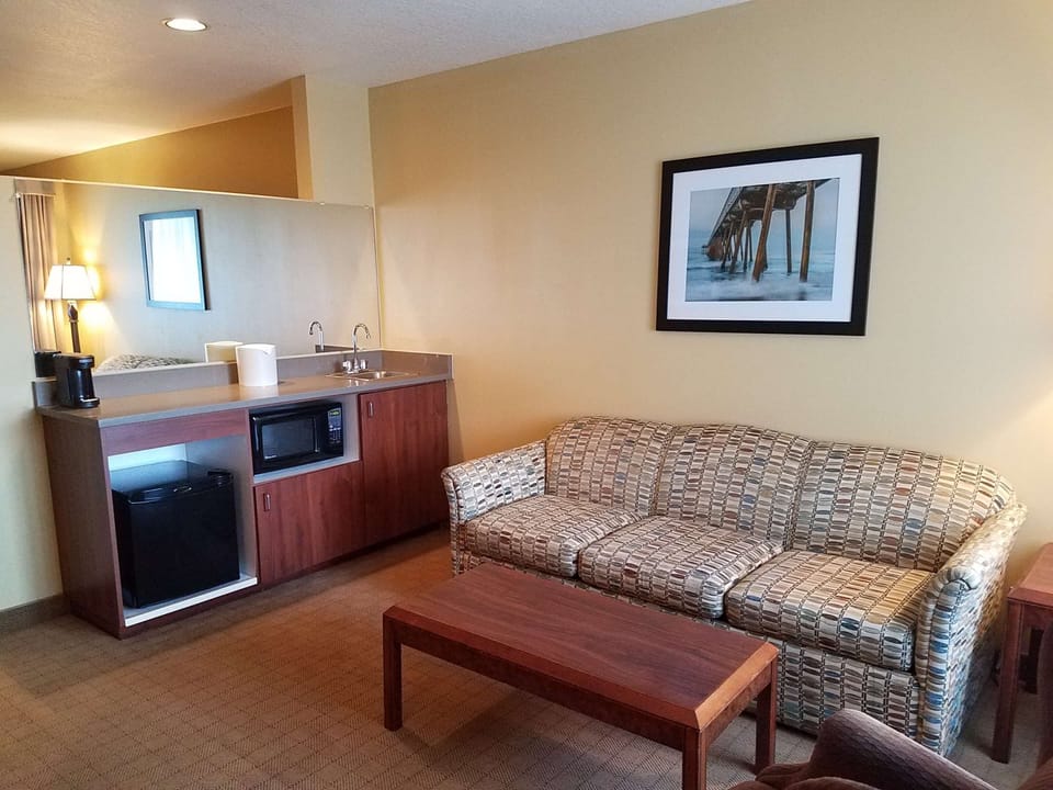 Suite, Multiple Beds, Non Smoking, Microwave (with Sofabed) | Desk, laptop workspace, iron/ironing board, WiFi