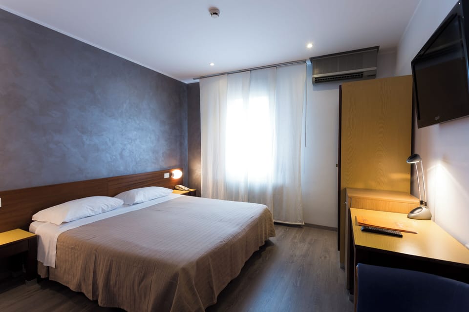 Minibar, in-room safe, desk, soundproofing