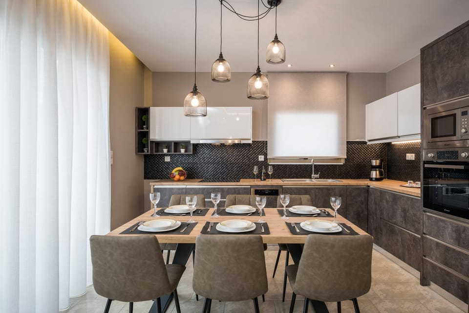 Apartment, 2 Bedrooms | Private kitchen | Fridge, microwave, oven, stovetop