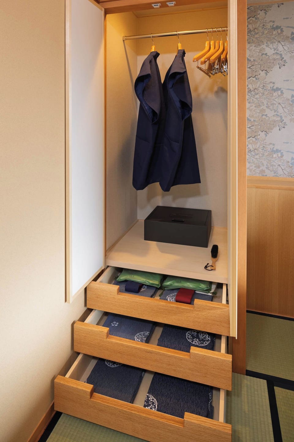 Japanese-Style Deluxe Room with Open-Air Bath B | In-room safe, desk, blackout drapes, iron/ironing board (on request)