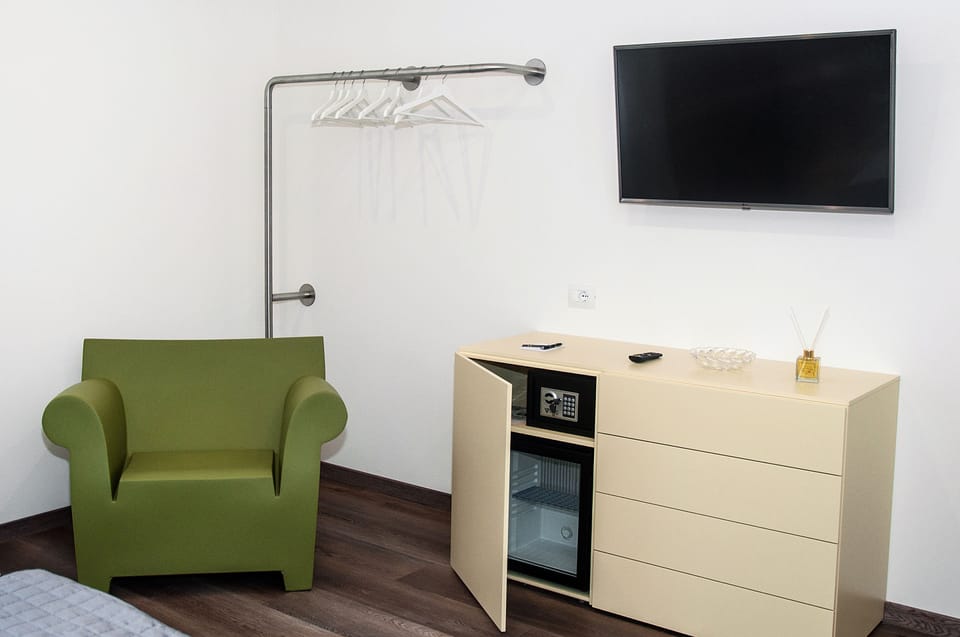 Exclusive Double Room, 1 King Bed with Sofa bed, Non Smoking, City View | Premium bedding, down comforters, memory foam beds, minibar