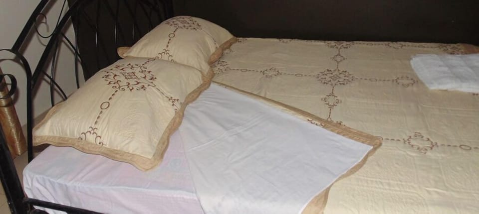 Comfort Double Room | Premium bedding, individually decorated, individually furnished, desk