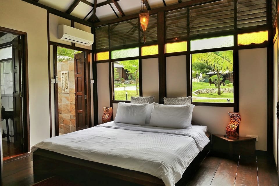 Villa Kayu | Pillowtop beds, in-room safe, individually decorated
