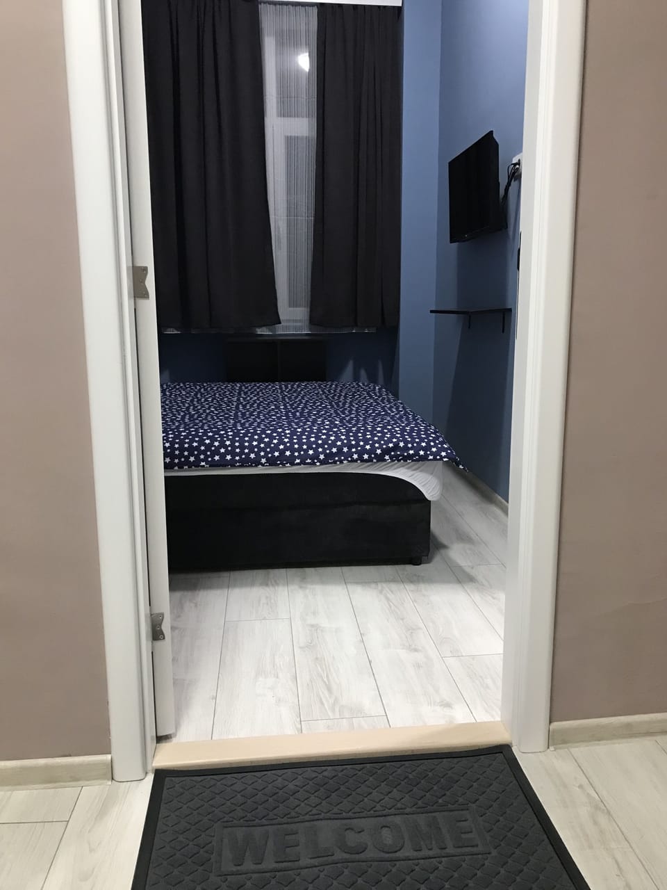 Basic Double Room | Living area | Flat-screen TV